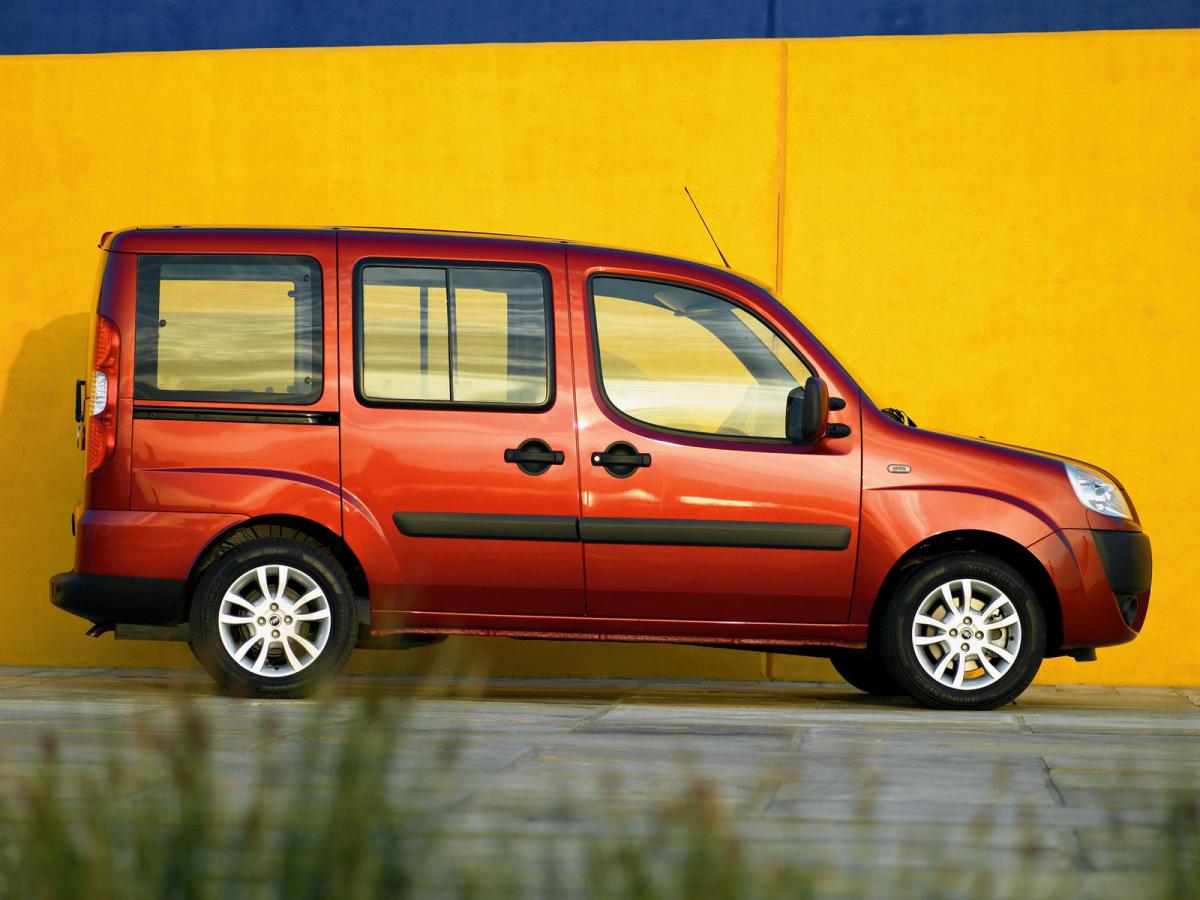 Fiat Doblo Panorama 1.3 JTD Multijet (85 Hp)